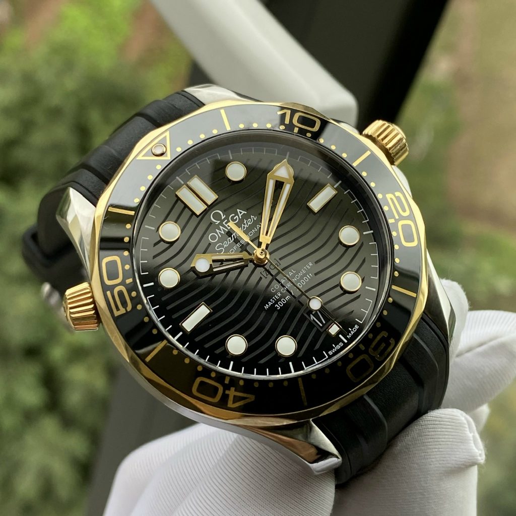 Đồng Hồ Omega Cũ Seamaster Diver 300 210.22.42.20.01.001 Vàng Đúc 99% (7)